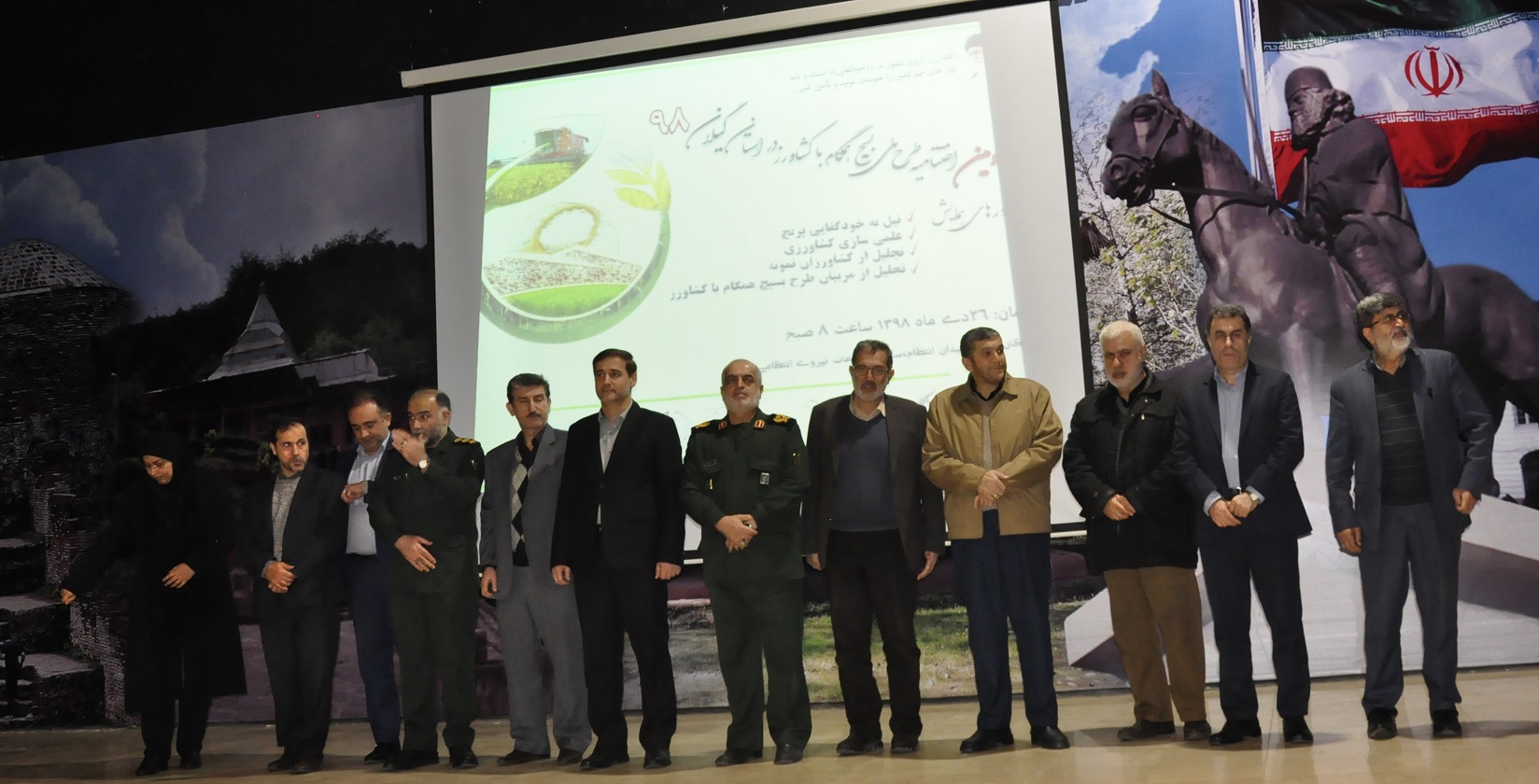 گیلان رکوردار تولید ۷۵۰ هزار تن برنج سفید/مردمی کردن اقتصاد یکی از پایه های تحقق اقتصاد مقاومتی است