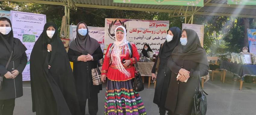 درخشش حضور تسهیلگران زن روستایی  در مراسم رونمایی از تلاش‌ها و توانمندی‌های زنان روستایی و عشایری در تهران
