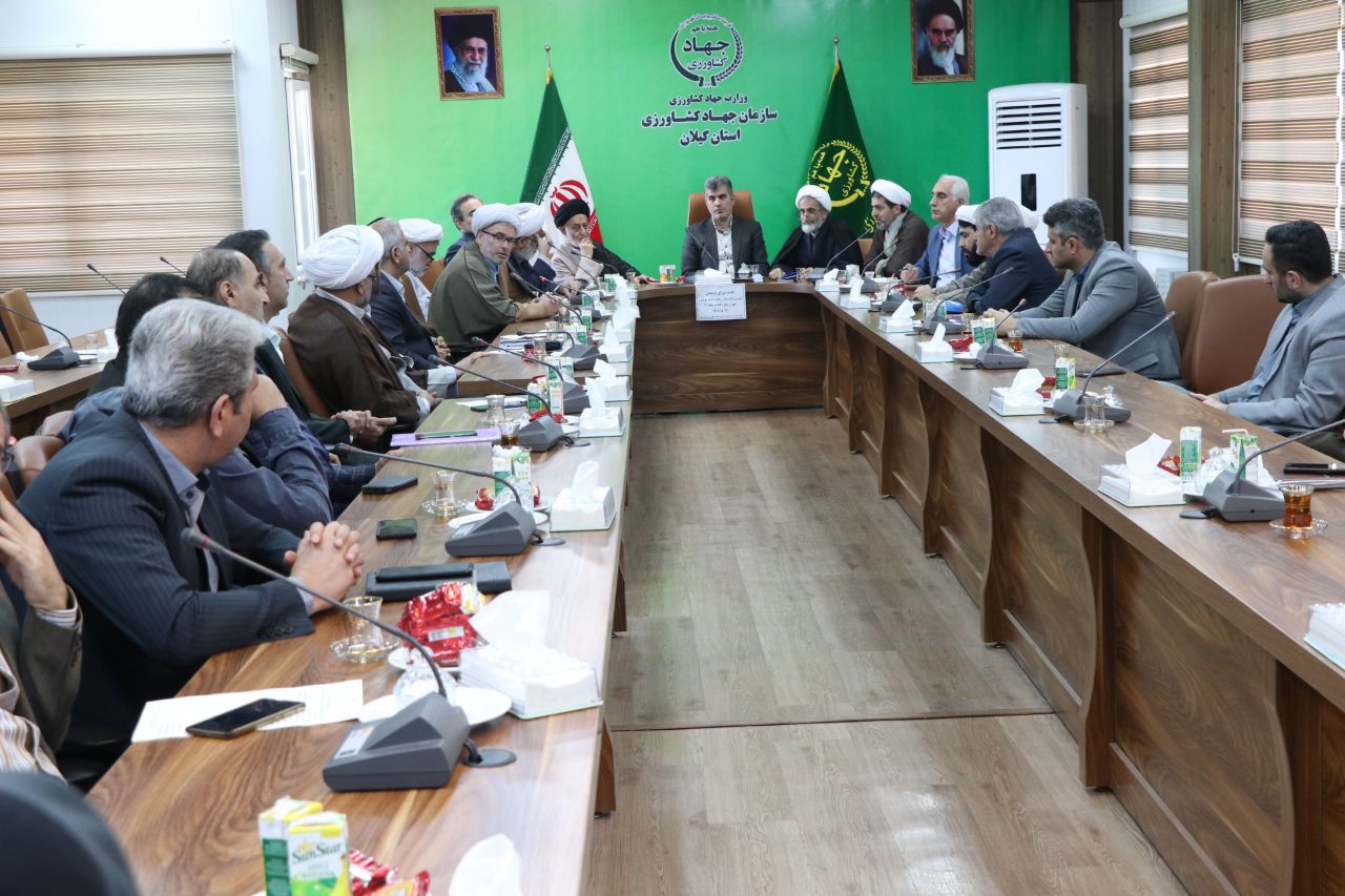 حضور در نماز جماعت نمادی از جمع شدن خوبی ها و زیبایی هاست