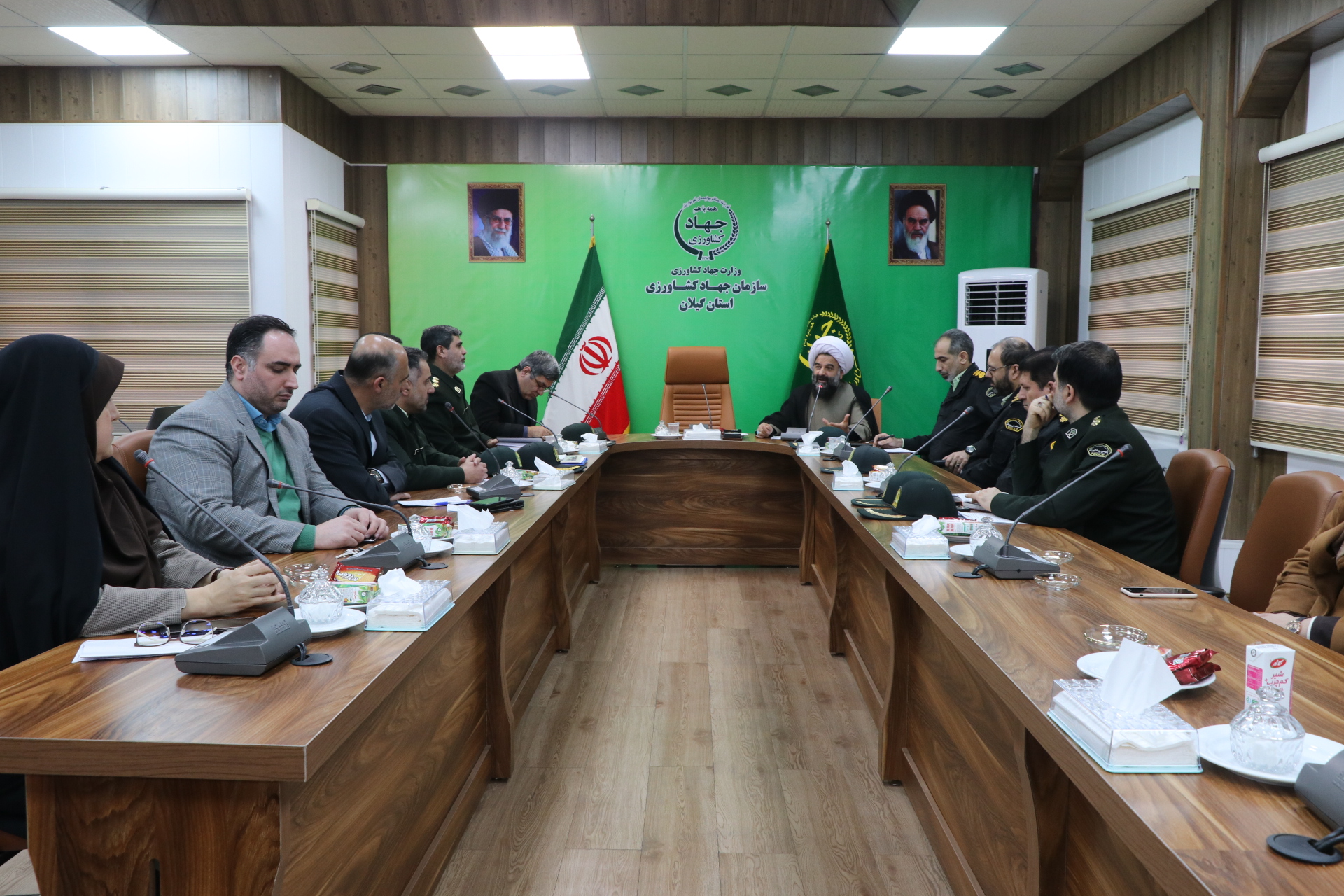 جریان زندگی انسان‌ها و بشریت به حیات طبیعت و انفال وابسته است