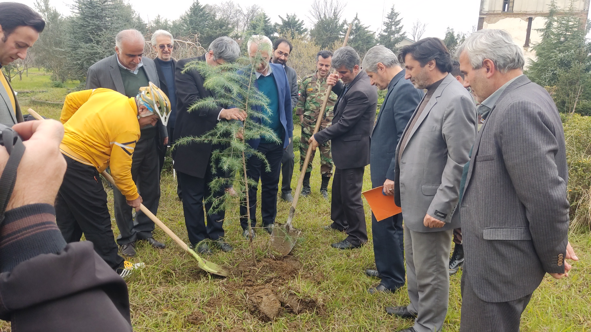 ارتقای امنیت زیستی با کاشت یک میلیارد درخت