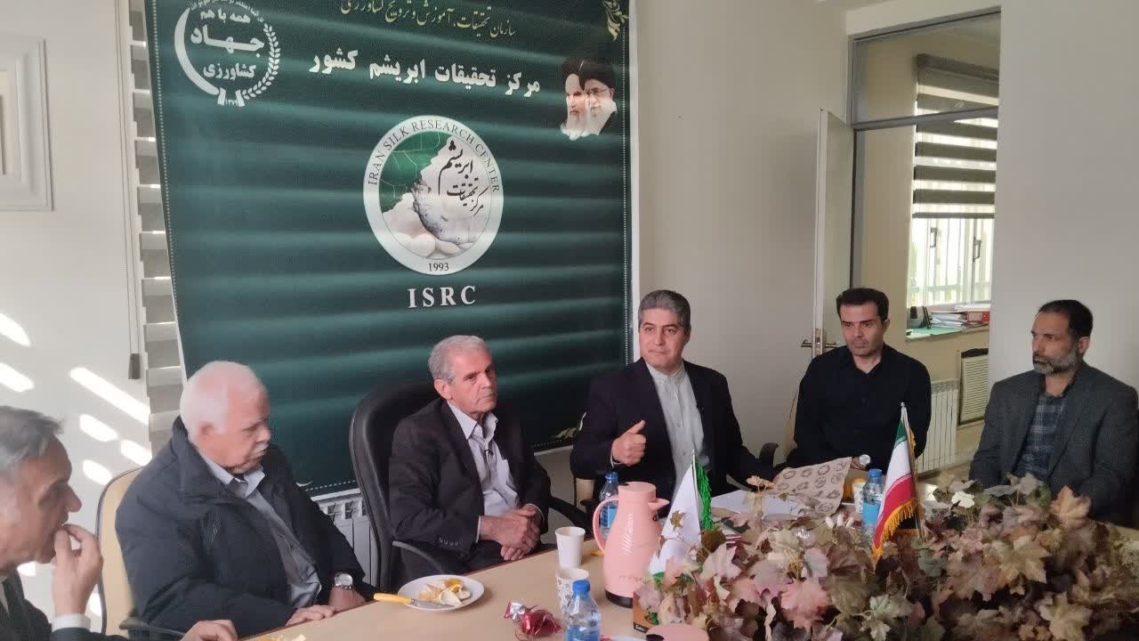 پیشنهاد تشکیل شورای همکاری و ایجاد دبیرخانه مشترک میان انجمن علمی گیاهان دارویی و مرکز تحقیقات ابریشم