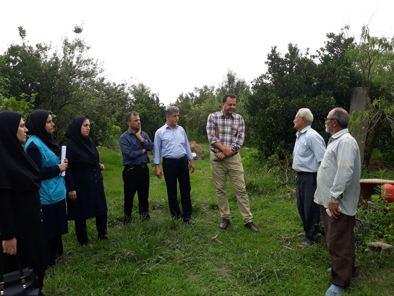 ارائه و انتقال مطالب و داده های علمی به کشاورزان و کارشناسان پهنه ها در شهرستان لاهیجان