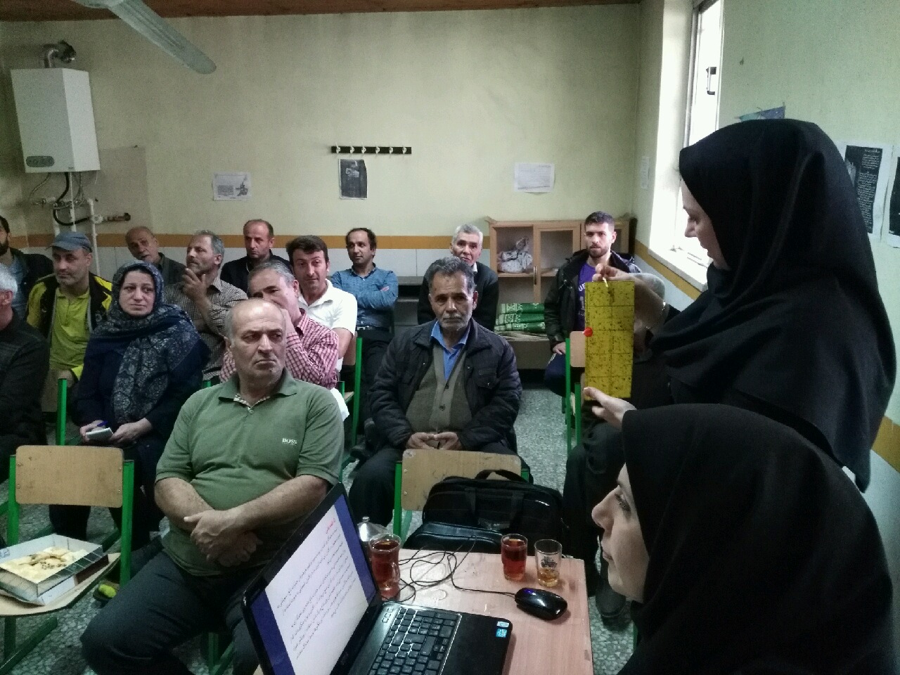برگزاری کارگاه آموزشی ردیابی و کنترل مگس میوه مدیترانه ای در شهرستان لاهیجان