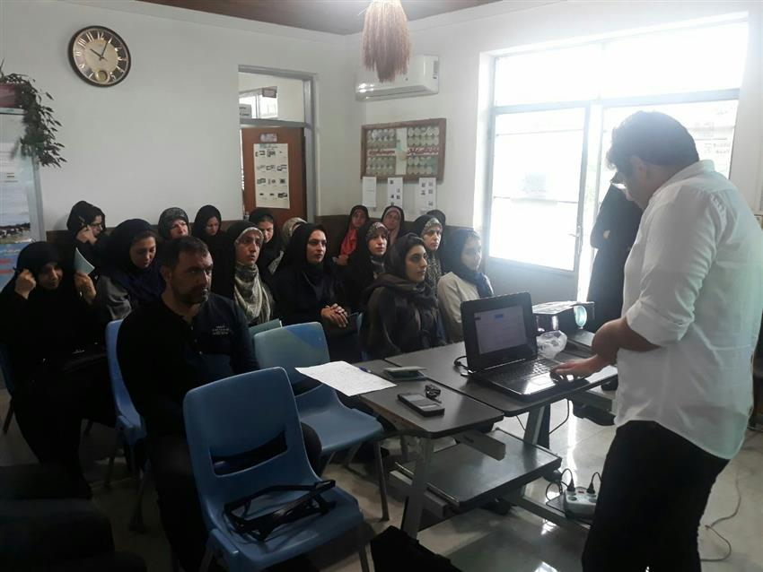 برگزاری کلاس آموزشی پرورش توت فرنگی در شهرستان شفت