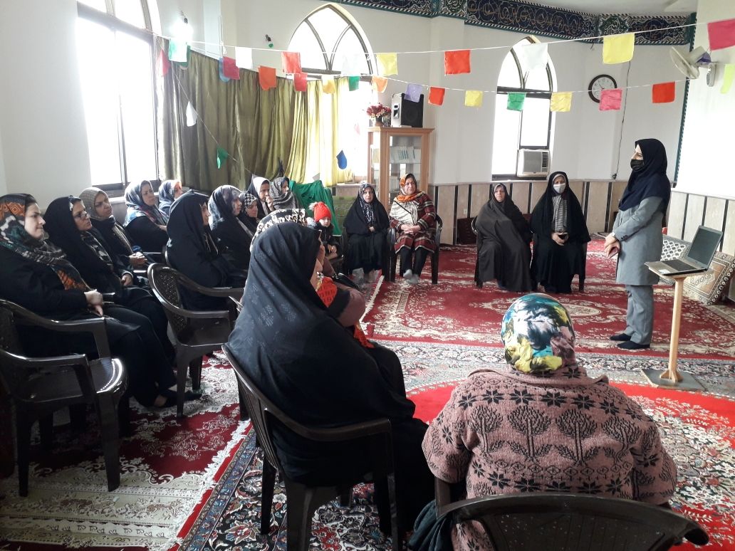 کلاس آموزشی ترویجی باموضوع کمپوست برای زنان روستایی سادات محله کوشالشاه شهرستان لنگرودبرگزارشد