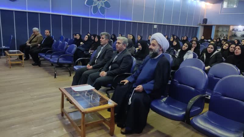 در راستای قانون حمایت از خانواده و جوانی جمعیت دوره‌هاي آموزشي در سازمان جهاد کشاورزي گيلان برگزار مي‌شود
